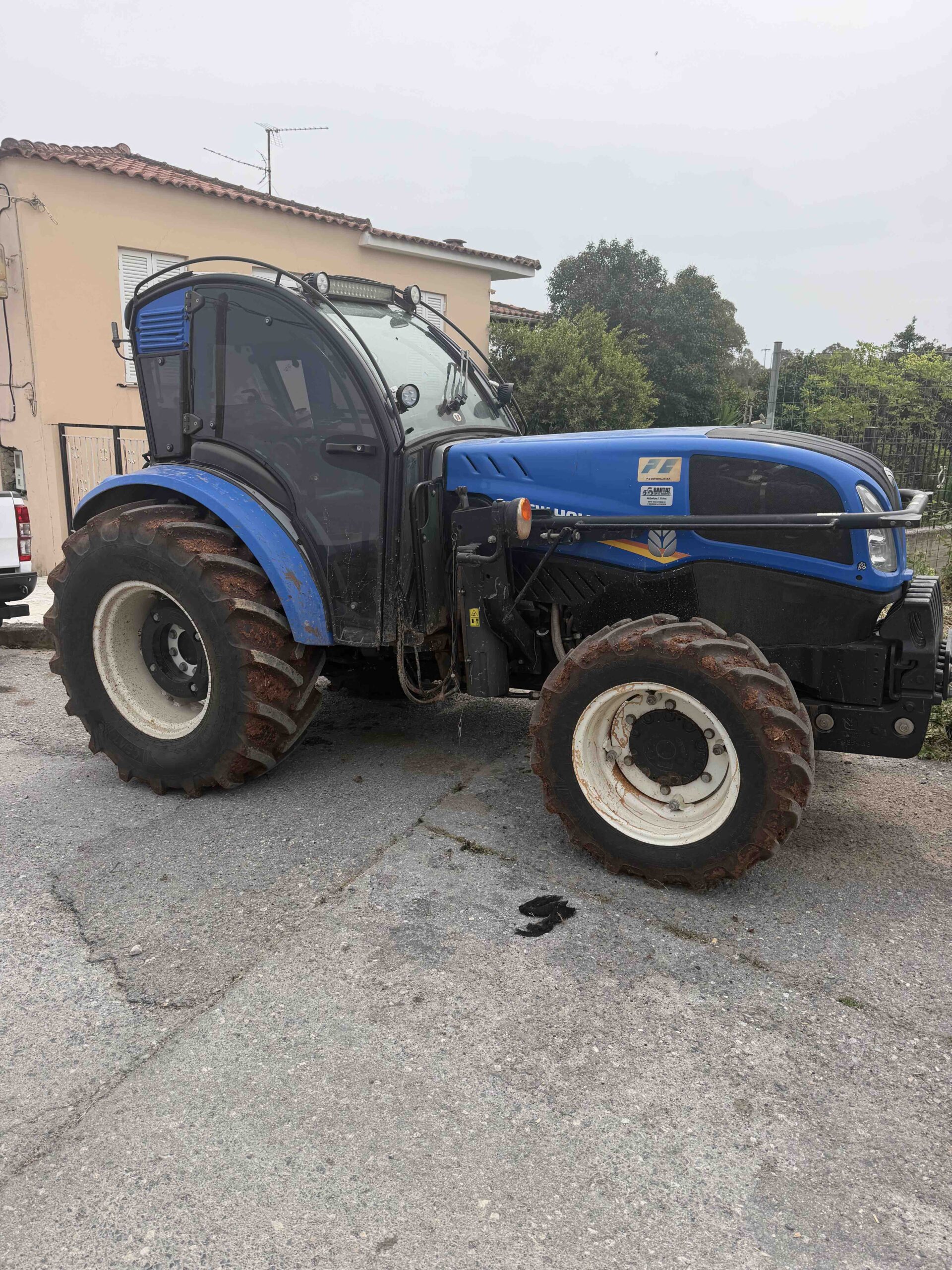 NEW HOLLAND